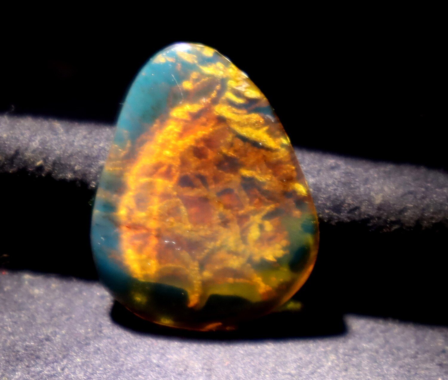 Charming Design Natural Dominican Translucent Deep Blue Amber Polished Stone 26mm – photo 10