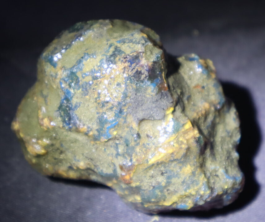 Beautiful Natural Dominican Clear Green Blue Amber Rough Specimen 66mm 67.2g – photo 7