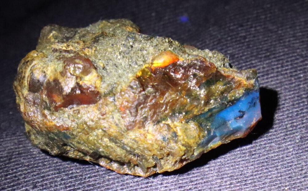 Exquisite Natural Dominican Clear Sky Blue Amber Rough Specimen 34mm 7.5g – photo 4