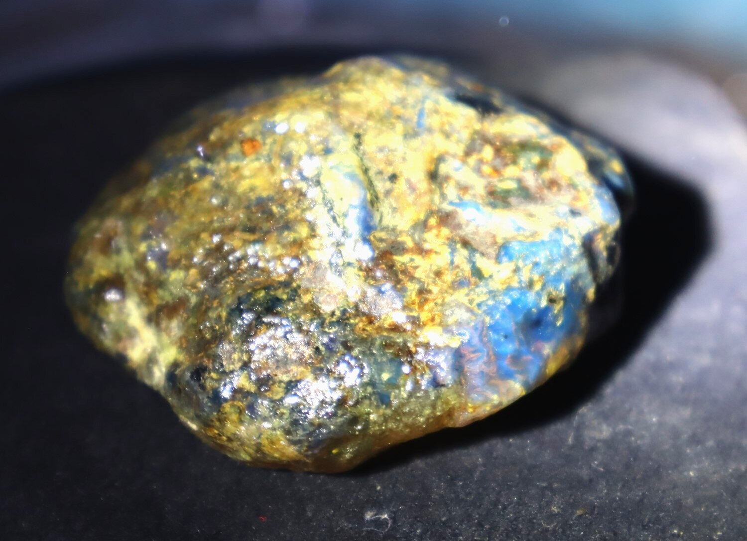 Beautiful Natural Dominican Translucent Sky Blue Amber Rough Specimen 58mm 42.5g – photo 4
