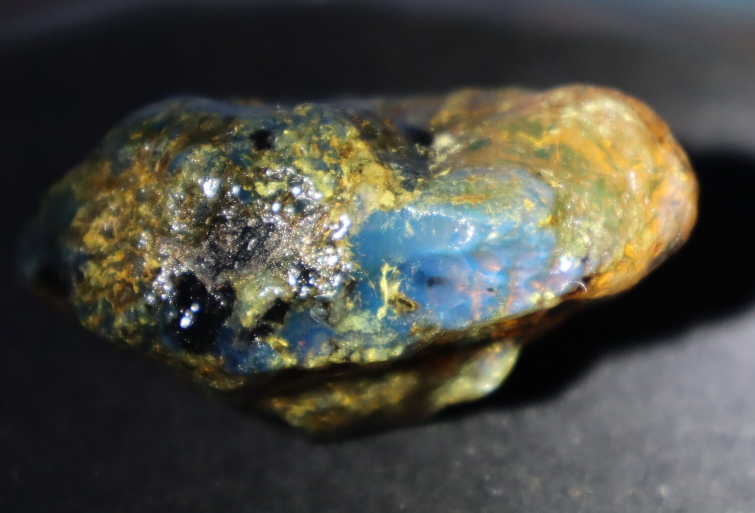Beautiful Natural Dominican Translucent Sky Blue Amber Rough Specimen 58mm 42.5g – photo 10
