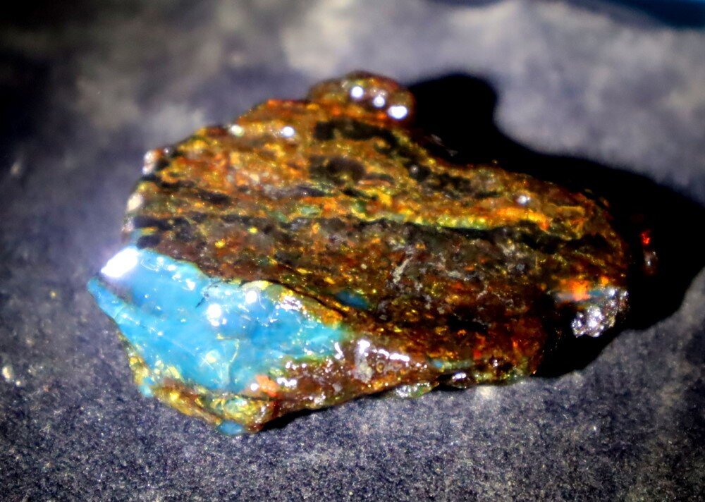Impressive Natural Dominican Clear Volcanic Blue Amber Rough Specimen 51mm 17.2g – photo 4