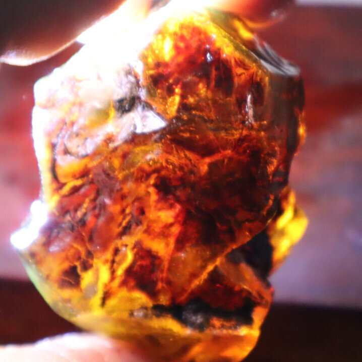 Outstanding Natural Dominican Clear Yellow Blue Amber Rough Specimen 52mm 35.3g – photo 12