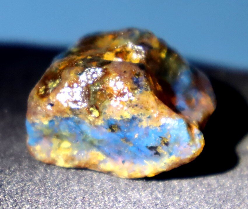 Natural Dominican Clear Deep Blue Amber Rough Specimen 28mm 8.5g – photo 2