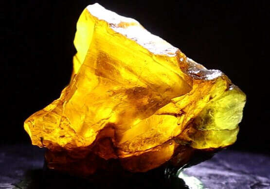 Exquisite Natural Dominican Clear Yellow Amber Rough Specimen 53mm 28g – photo 3