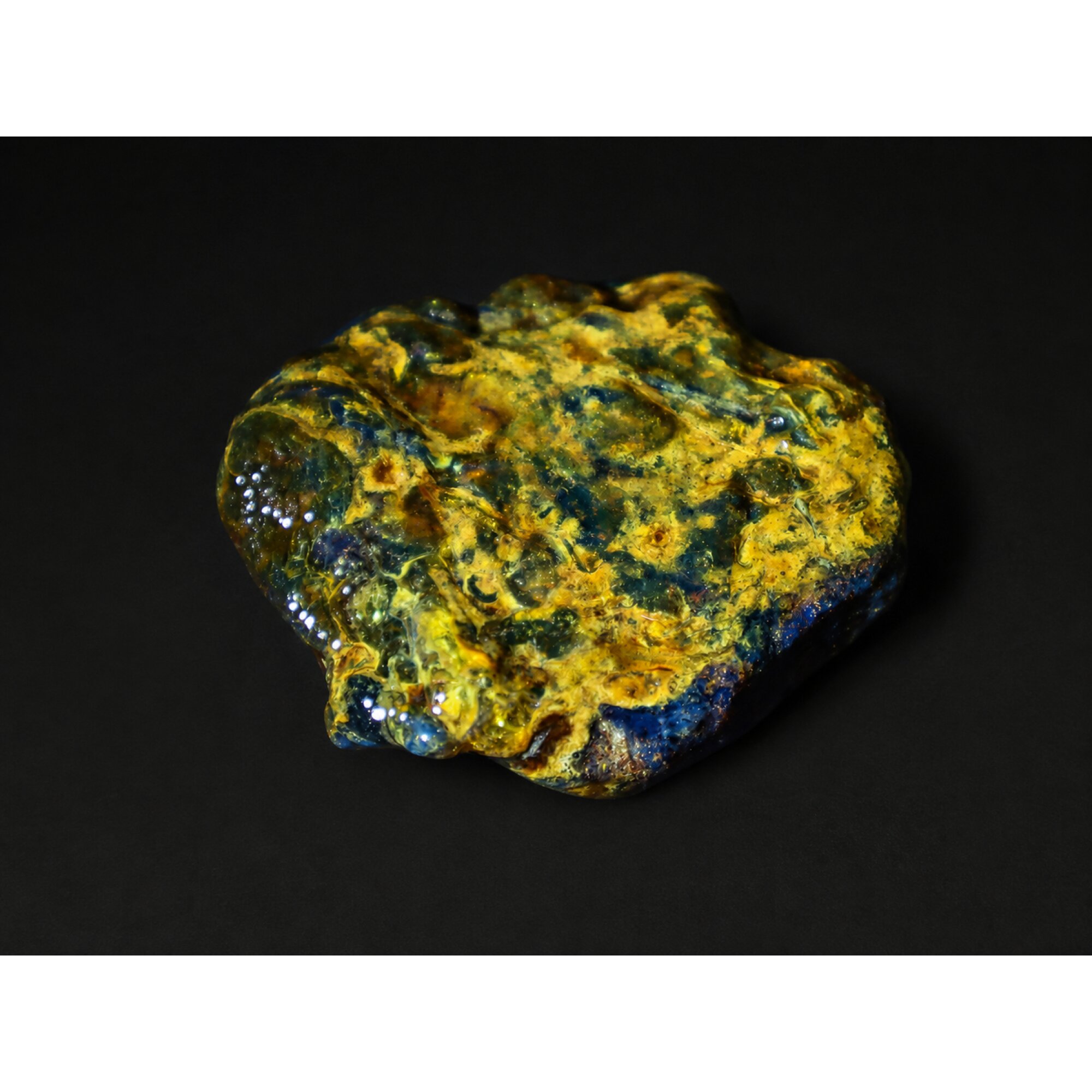 Translucent deep blue Natural Dominican Amber rough Specimen 56 mm – photo 5