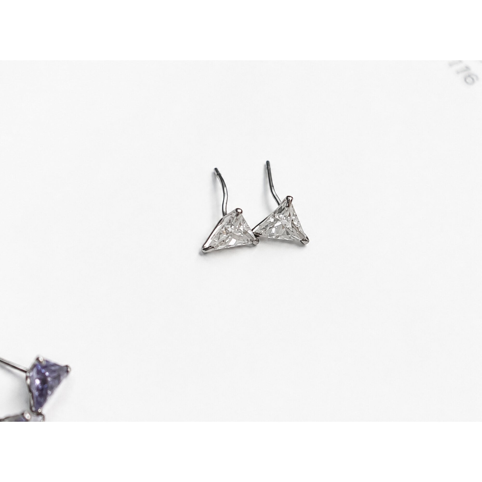 Clear White Topaz triangle 925 Sterling Silver Earrings 7 mm – photo 2