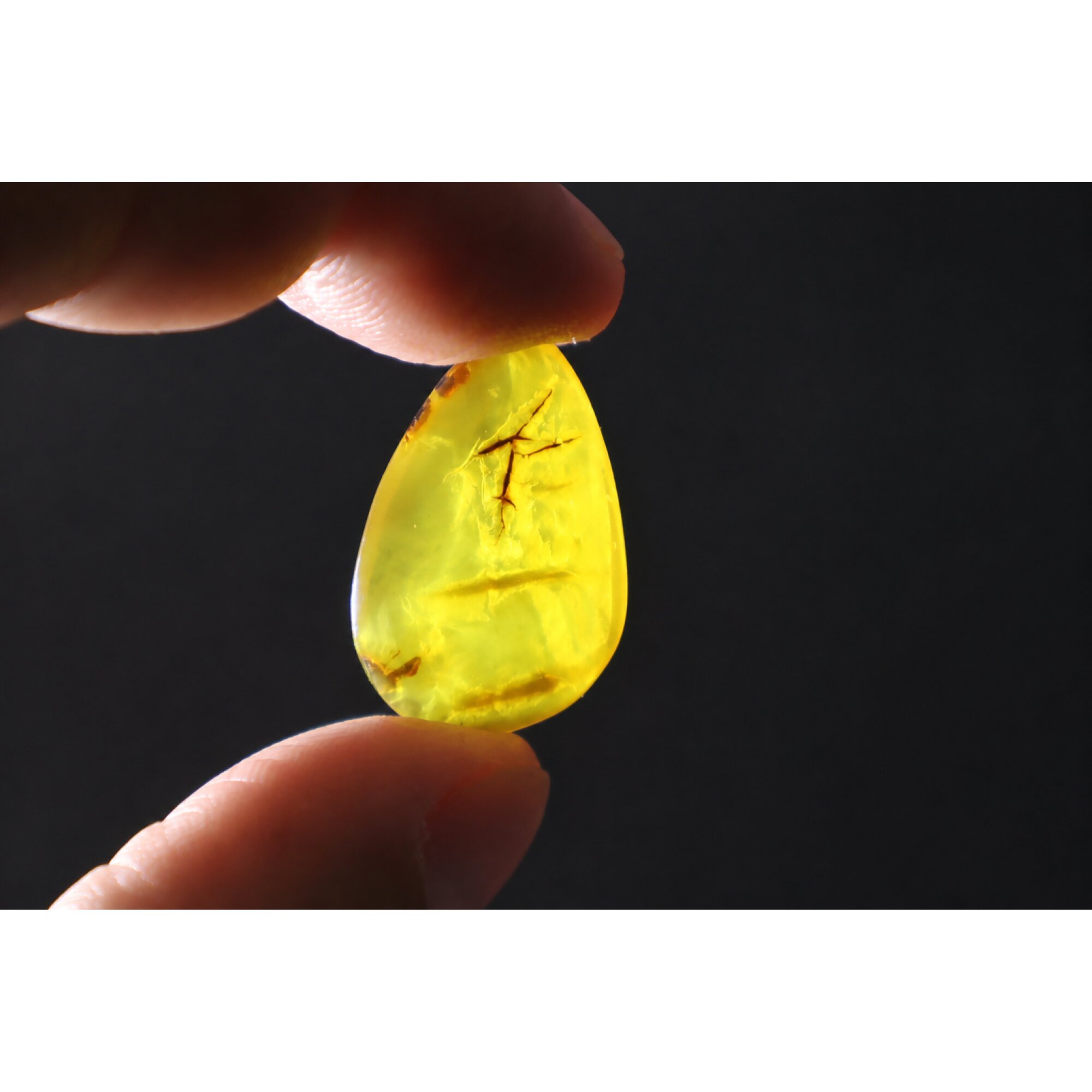 Clear deep yellow Natural Dominican Amber teardrop Polished Stone 27 mm – photo 3