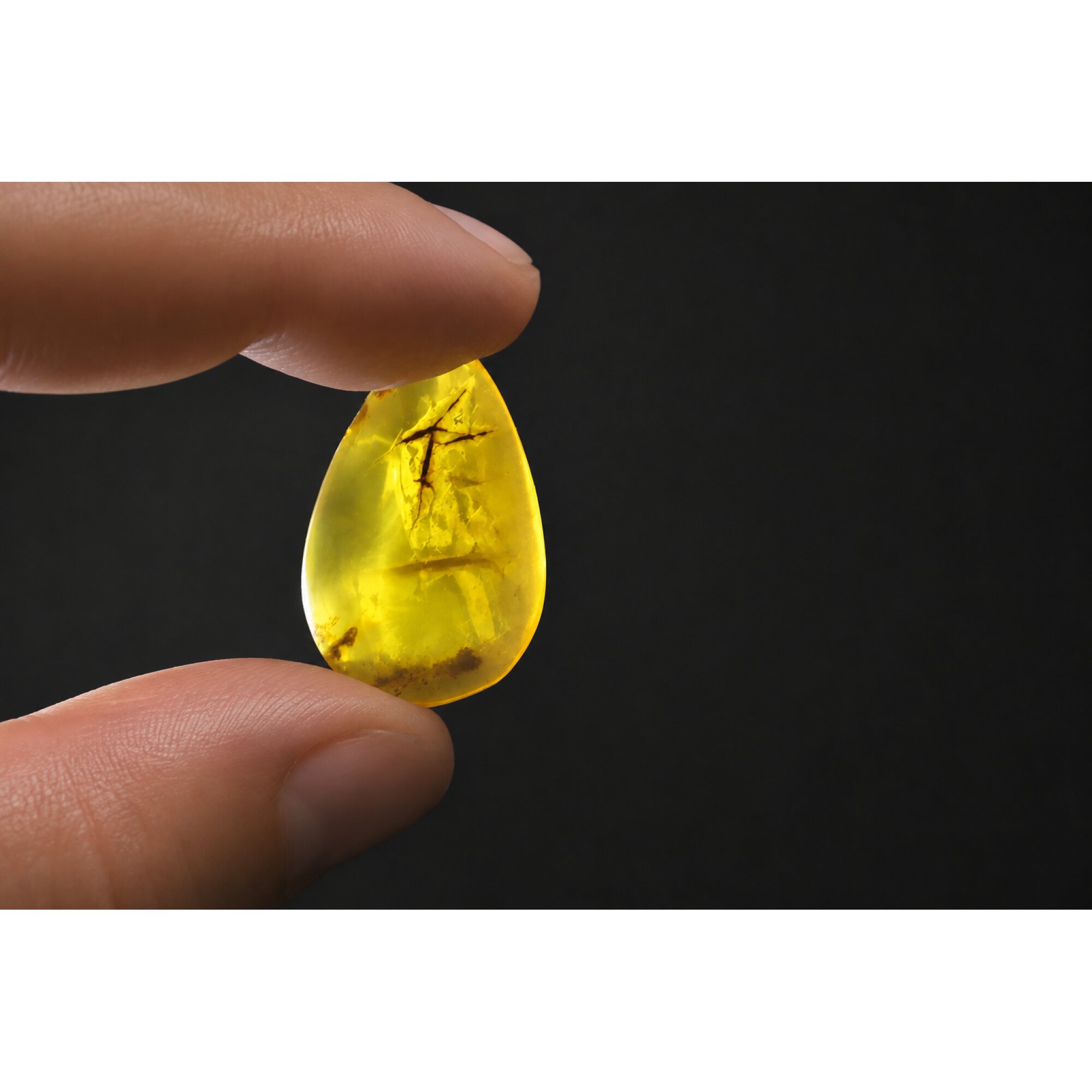 Clear deep yellow Natural Dominican Amber teardrop Polished Stone 27 mm – photo 4