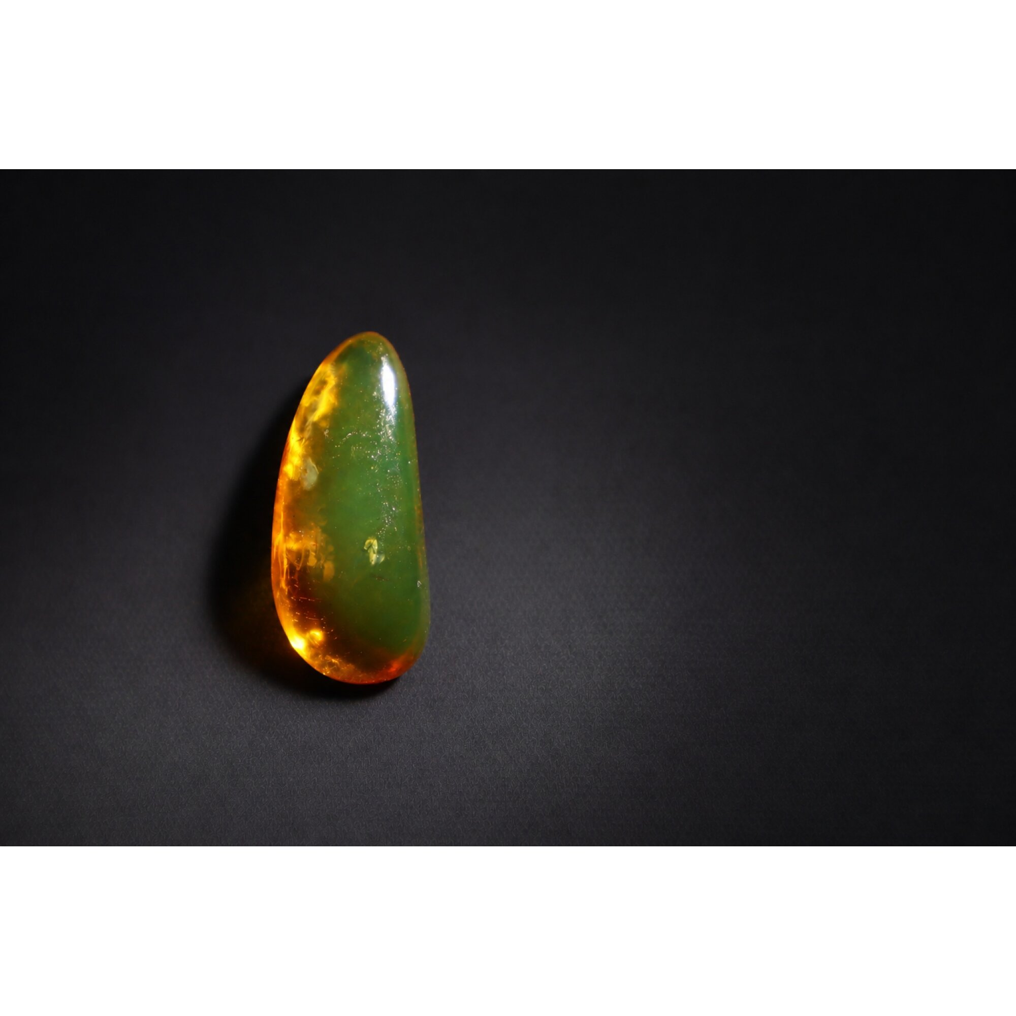 Clear olive green Natural Dominican Amber teardrop Polished Stone 16 mm – photo 2
