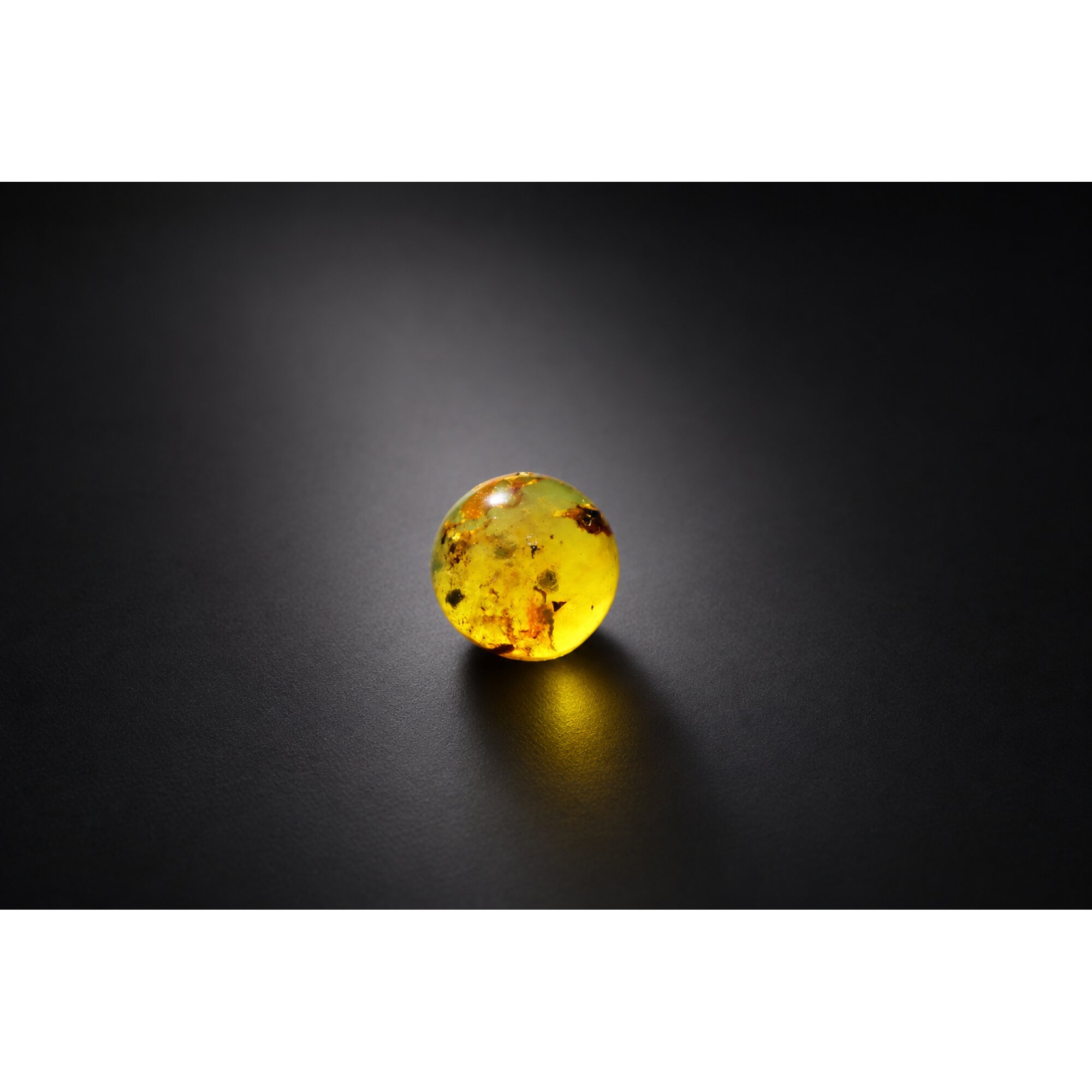 Natural orange blue Dominican amber sphere/ball 19.3mm – photo 8