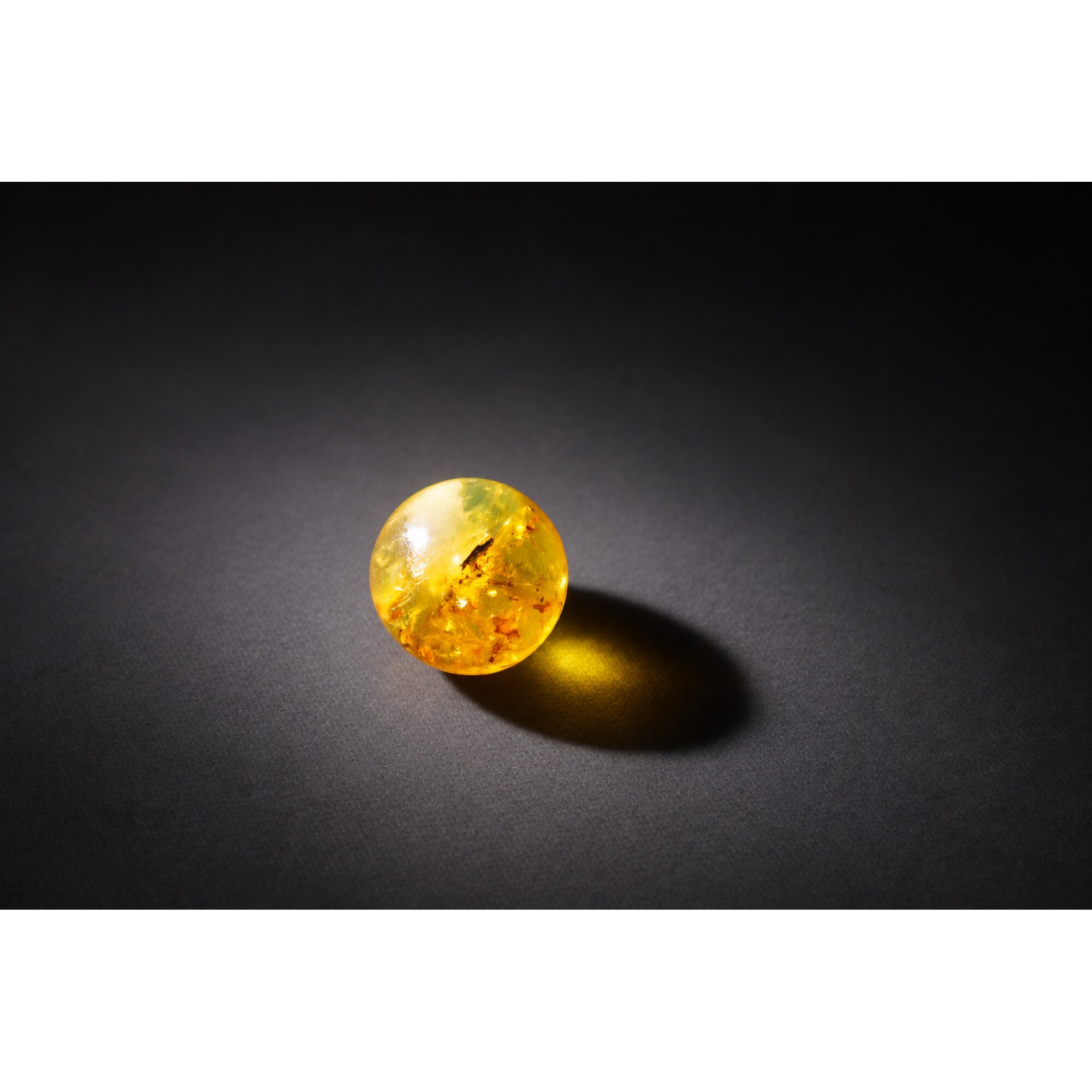 Natural green yellow Dominican amber sphere/ball 20.2mm – photo 8
