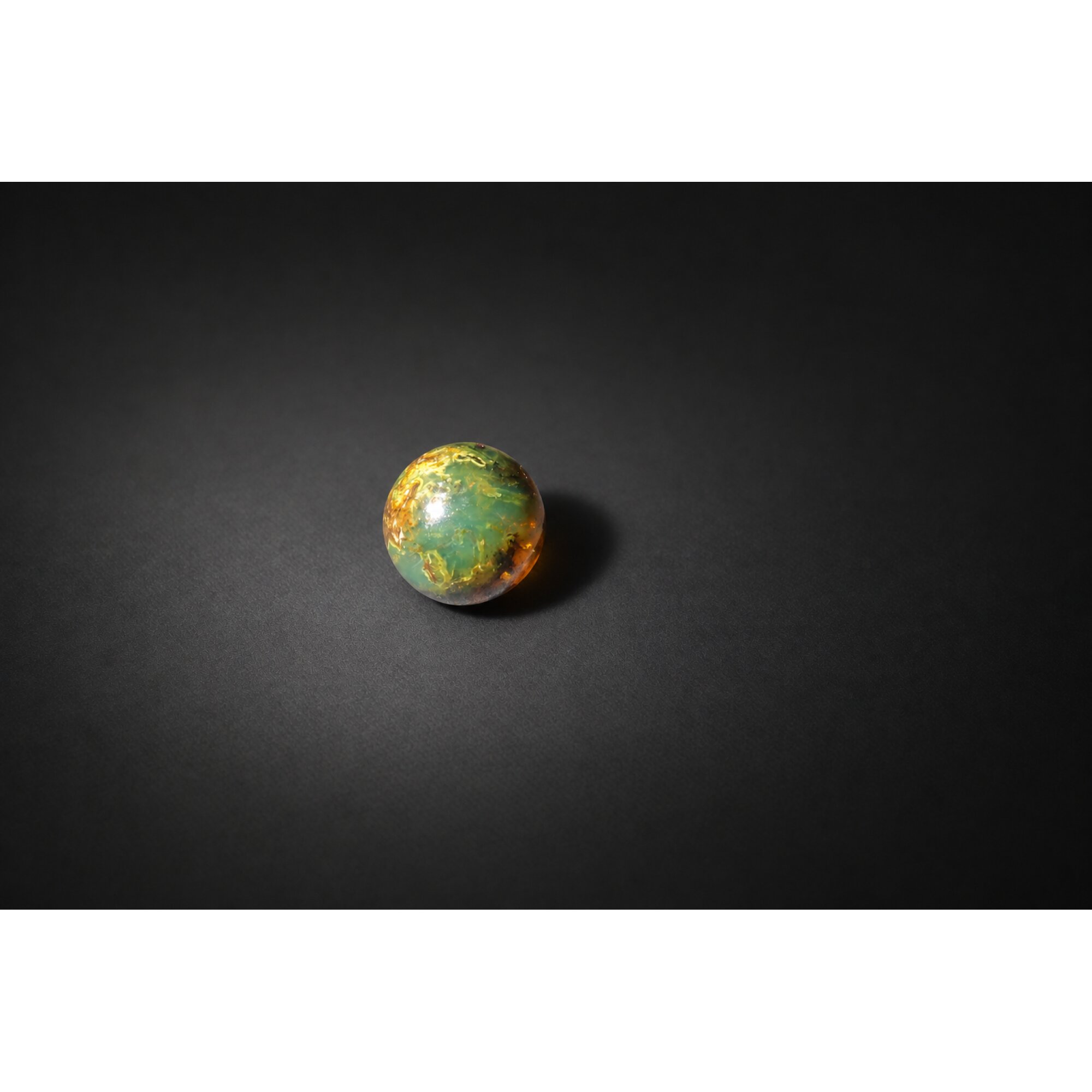 Earth mined deep green Dominican amber sphere/ball 16.7mm – photo 4
