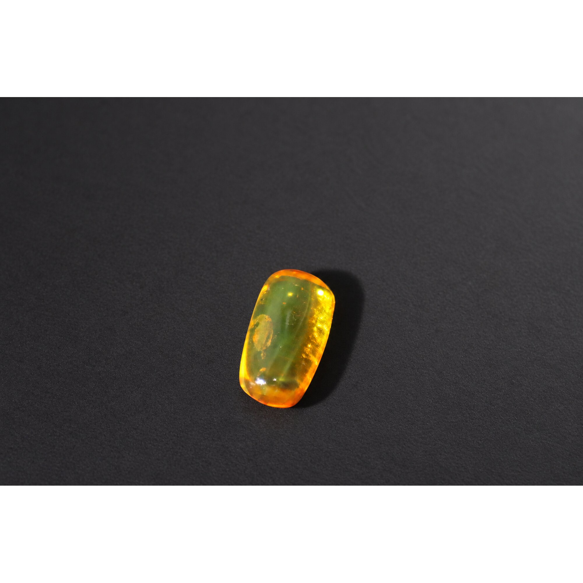 Genuine yellow Dominican amber small rove beetle insect stone 20mm – photo 3