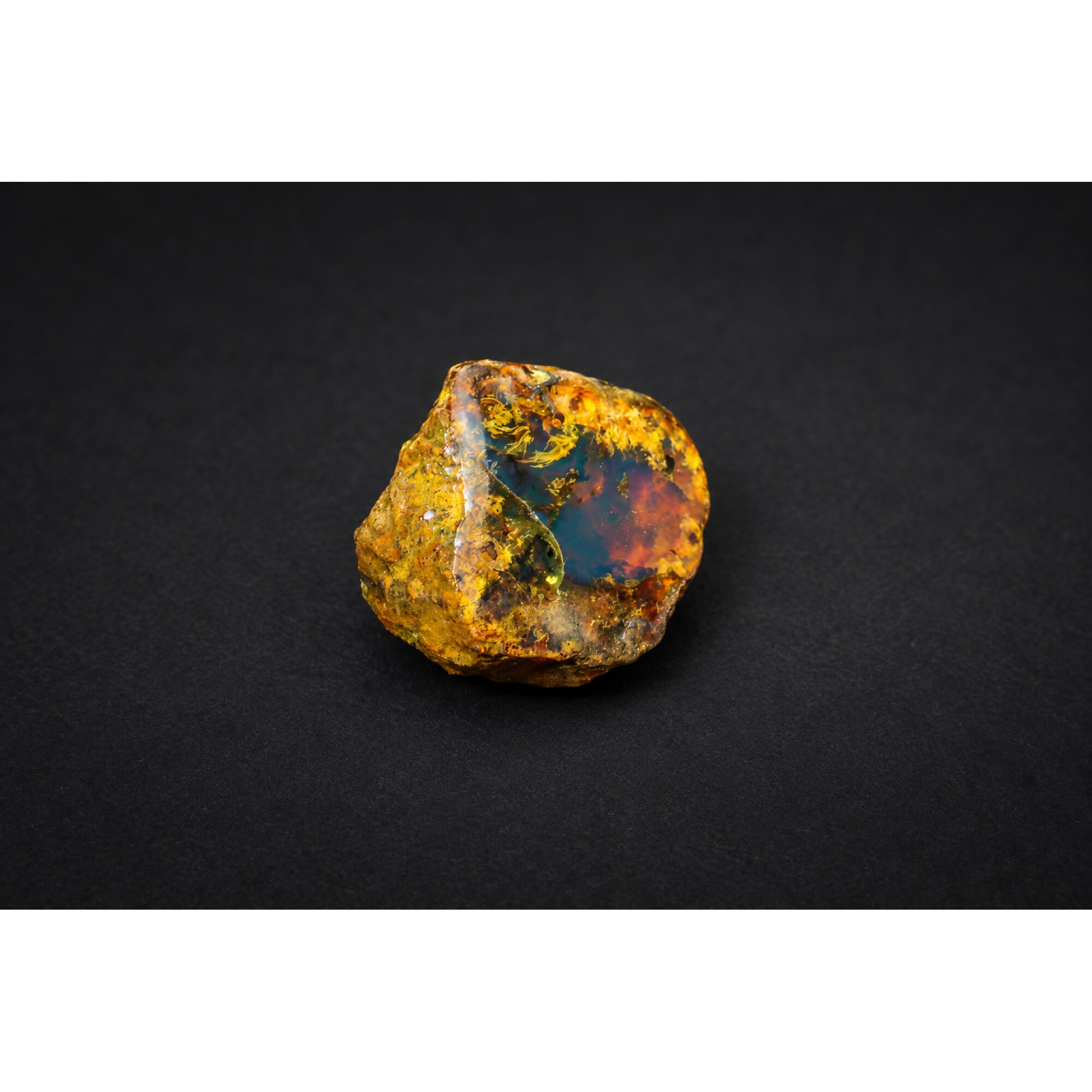 Real royal blue rough specimen Dominican amber 26mm – photo 3
