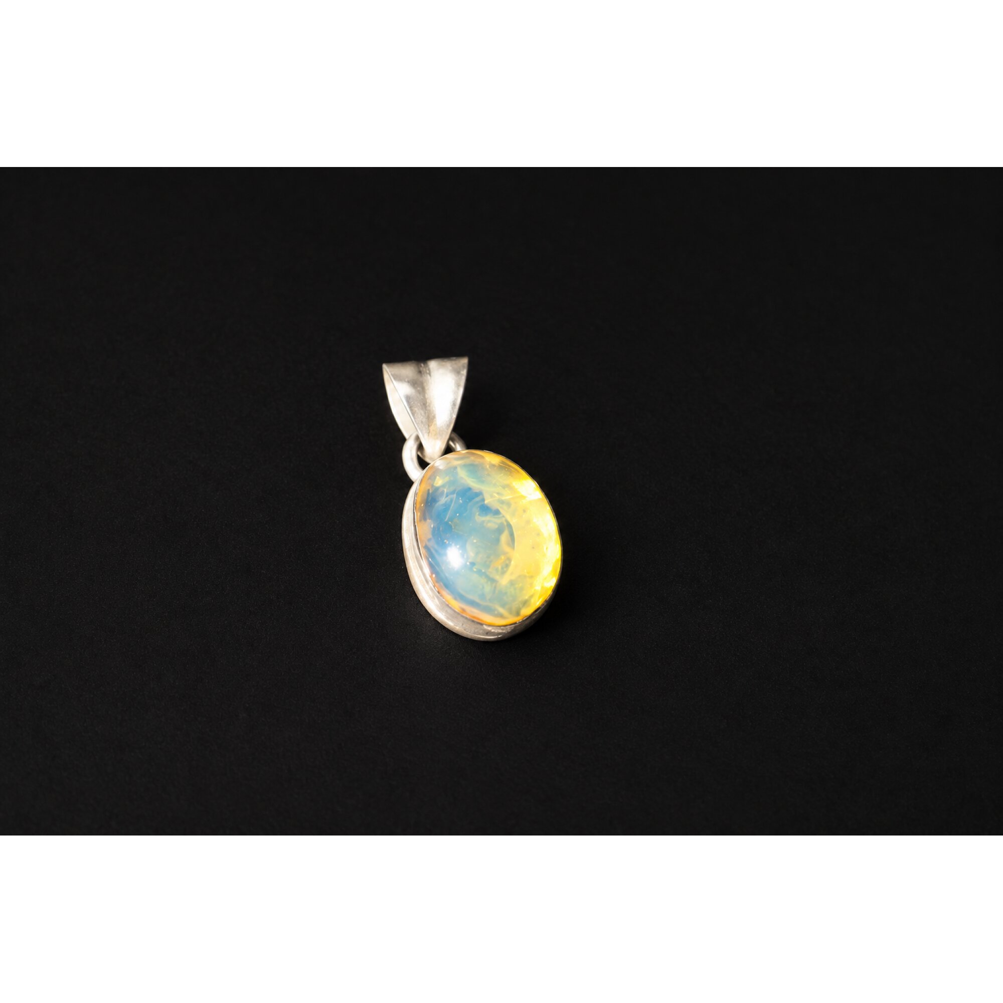 Timeless light blue Dominican amber sterling silver pendant 21mm – photo 8