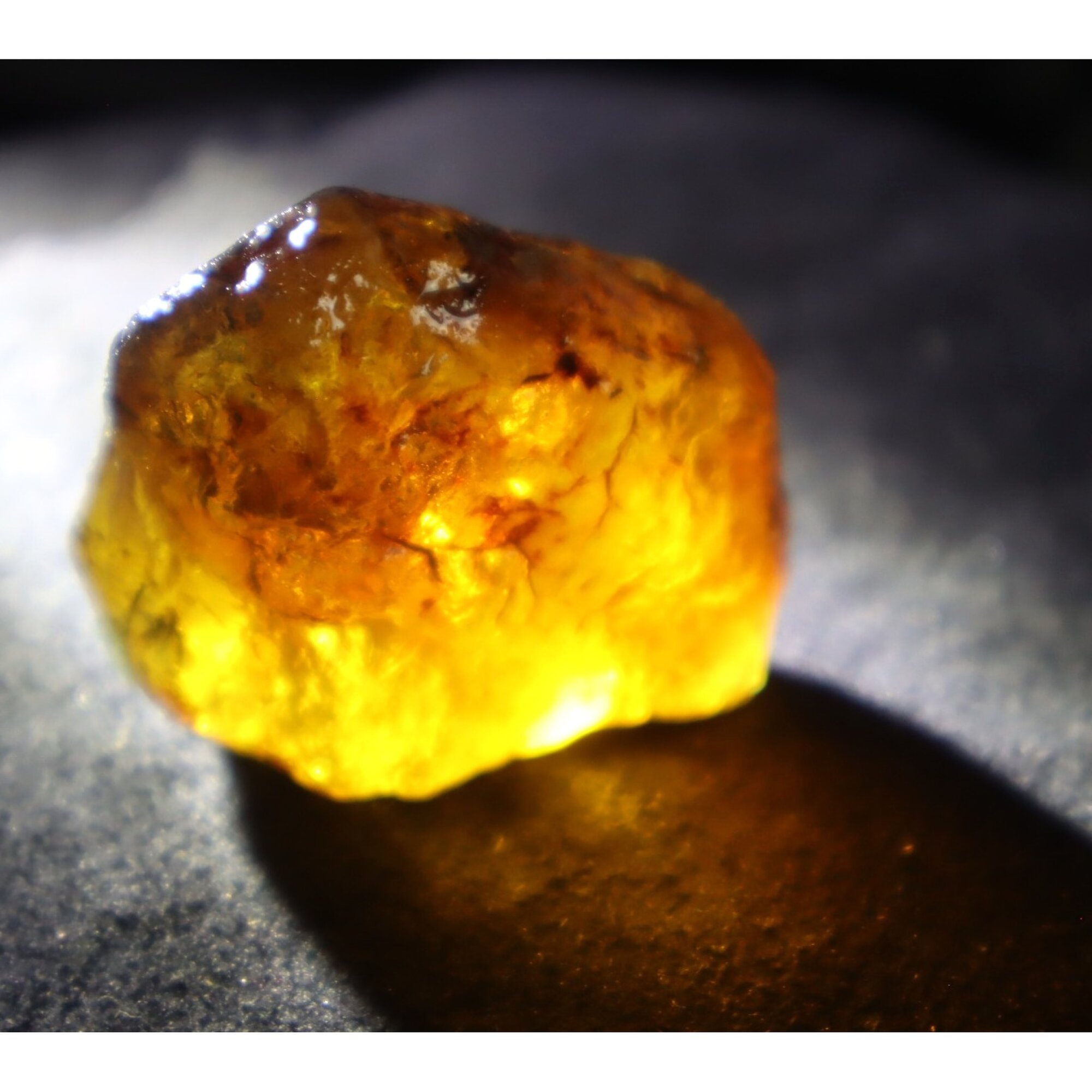 Genuine sky blue rough specimen Dominican amber 43mm – photo 8