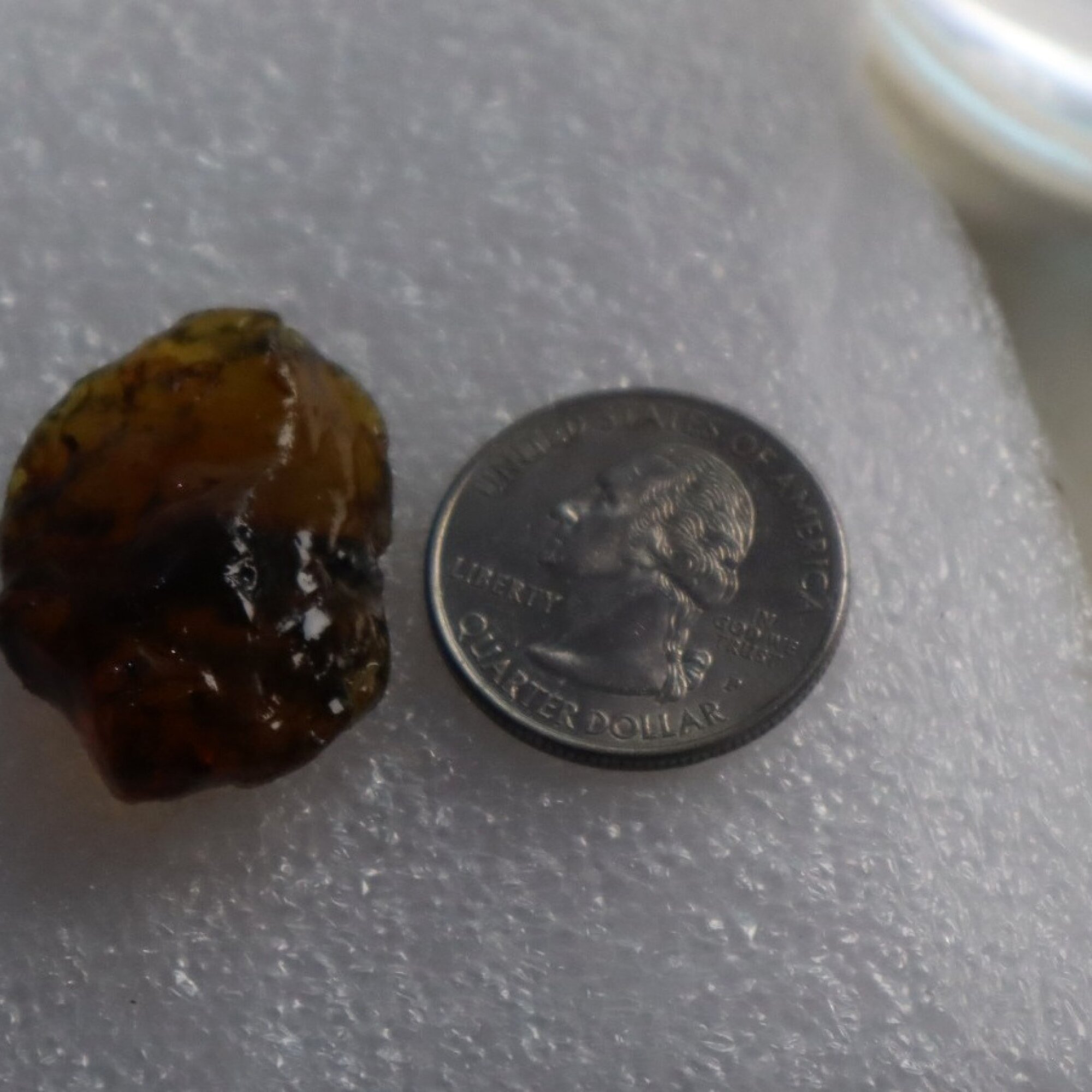 Genuine sky blue rough specimen Dominican amber 30mm – photo 11