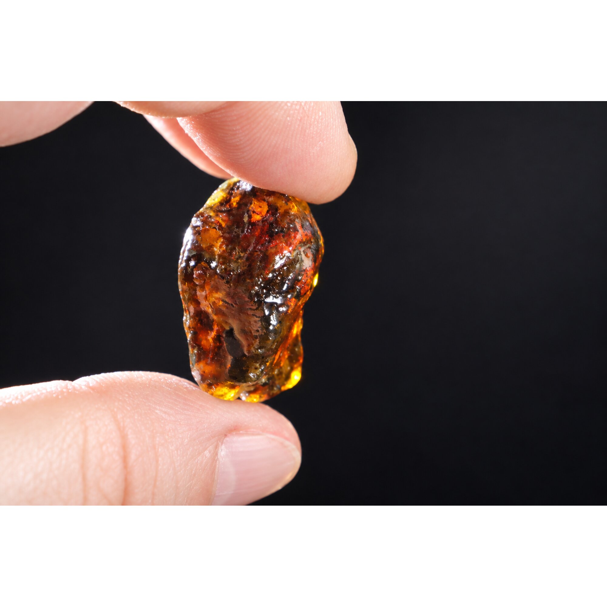 Authentic sky blue rough specimen Dominican amber 36mm – photo 11