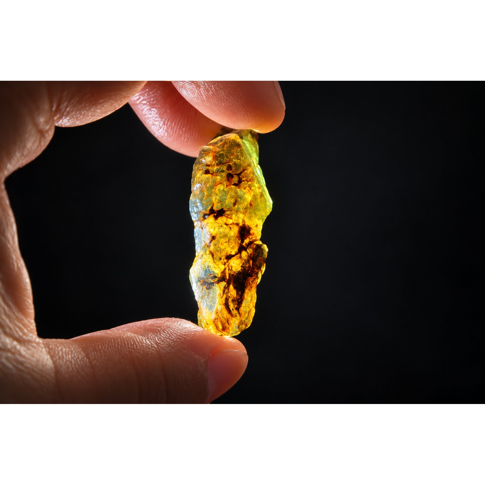 Earth mined green blue rough specimen Dominican amber 7.9g – photo 3