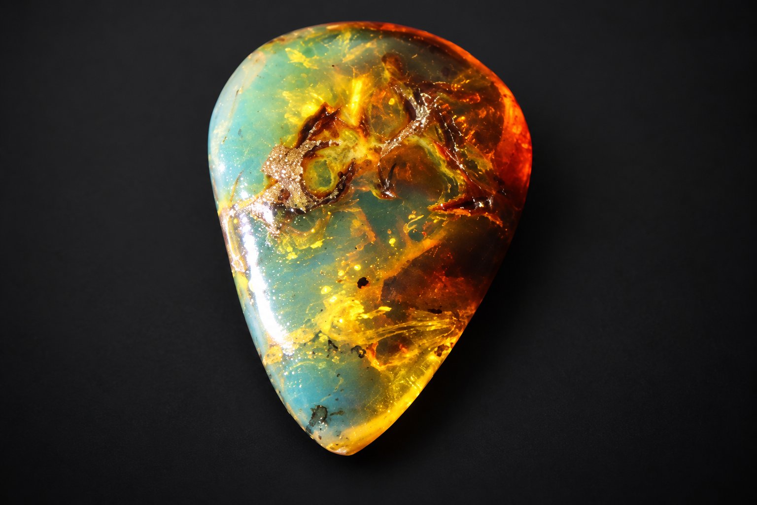 Authentic dark blue polished Dominican amber – photo 4