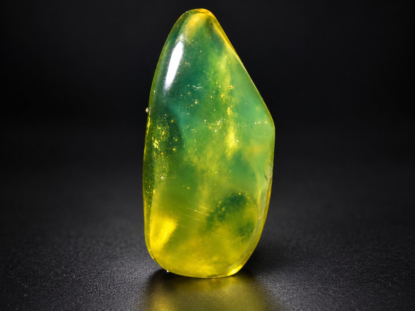 True caribbean green yellow polished Dominican amber – photo 2
