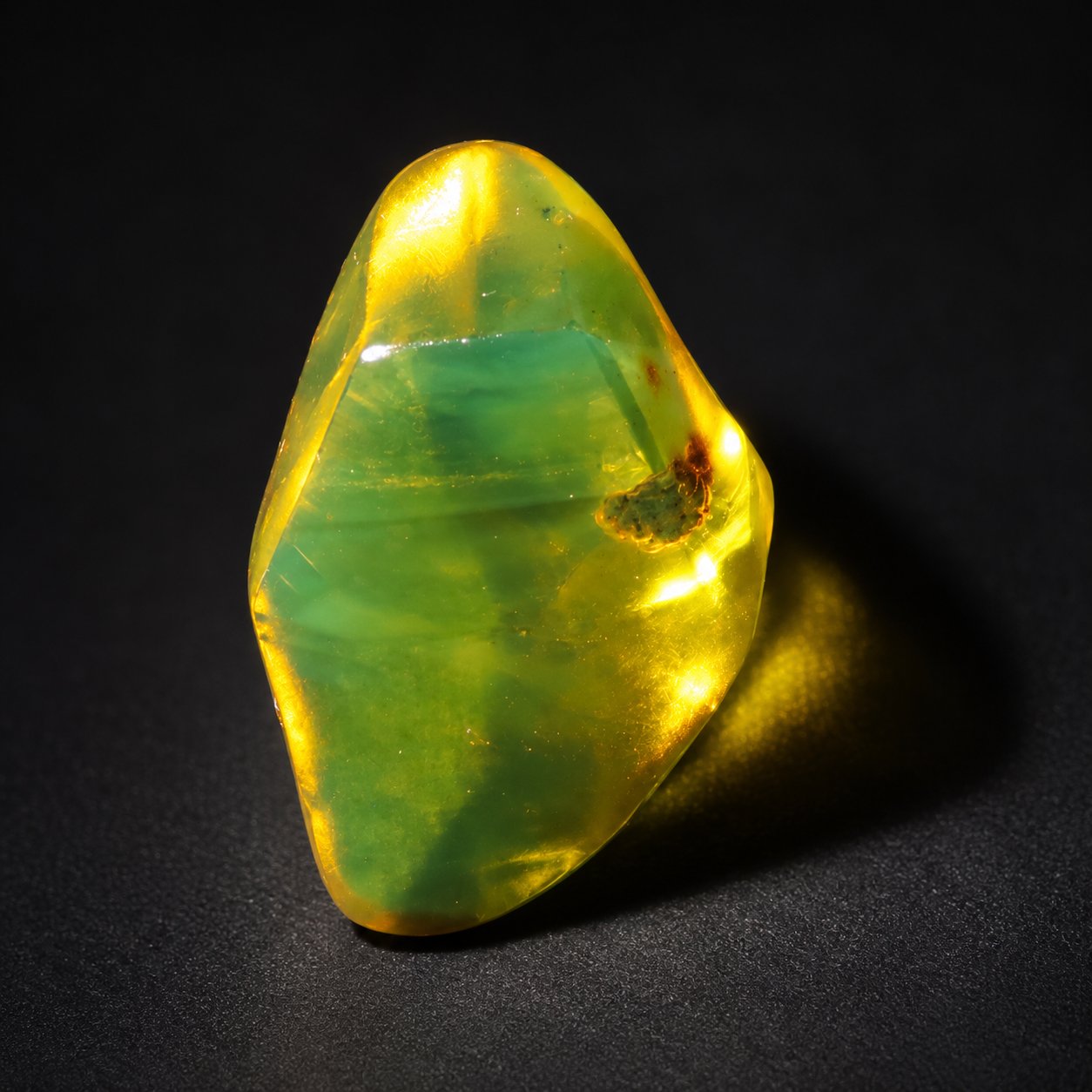Genuine yellow green polished Dominican amber 31mm – photo 5