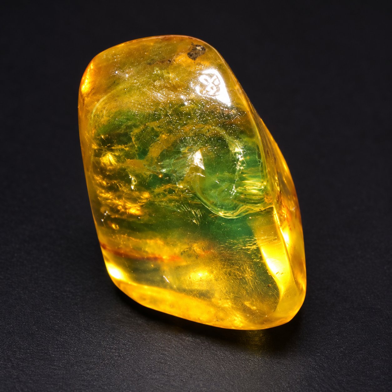 Authentic yellow green polished Dominican amber 29mm – photo 12