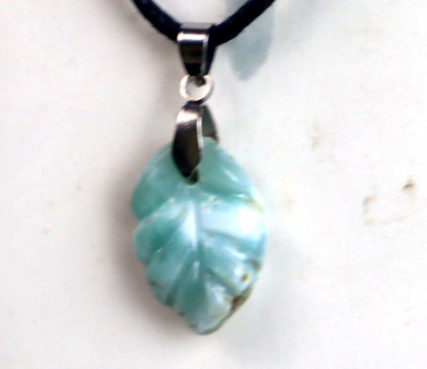 Lovely Natural Ocean Blue Larimar Necklace adjustable free leather cord – photo 4