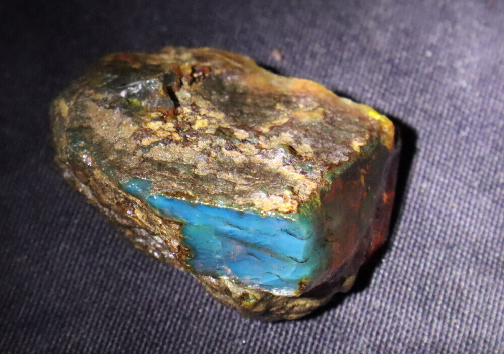 Charming Design Natural Dominican Clear Green Blue Amber Rough Specimen 42mm 16g – photo 4