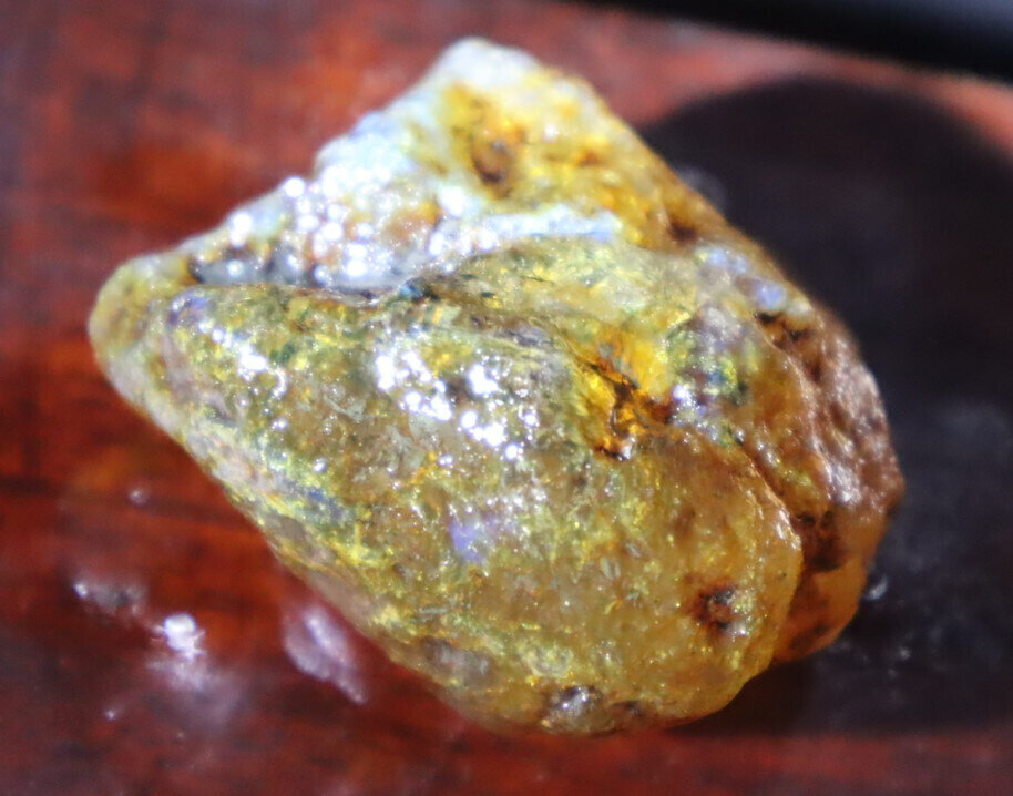 Natural Dominican Crystal Clear Light Blue Yellow Amber Rough Specimen 45mm 21g – photo 7