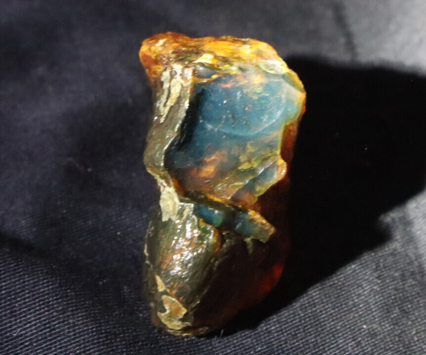 Outstanding Natural Dominican Clear Deep Blue Amber Rough Specimen 59mm 21g – photo 6