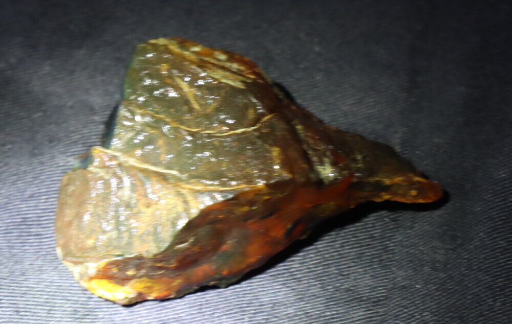 Outstanding Natural Dominican Clear Deep Blue Amber Rough Specimen 59mm 21g – photo 10