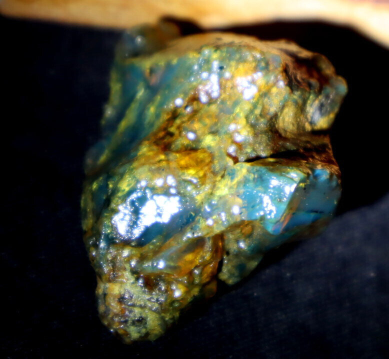 Lovely Natural Dominican Translucent Sky Blue Amber Rough Specimen 42mm 13.2g – photo 4