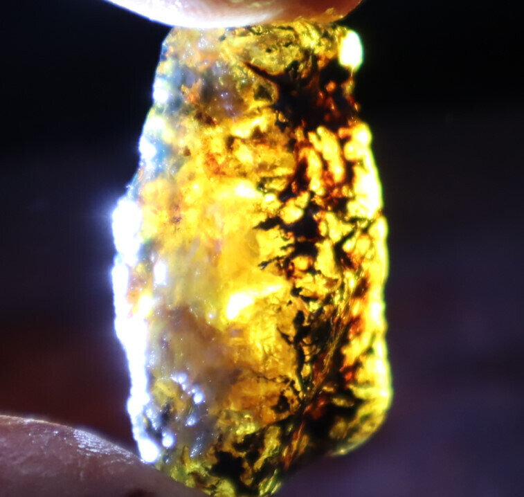 Lovely Natural Dominican Clear Sky Blue Amber Rough Specimen 38mm 7.4g – photo 12