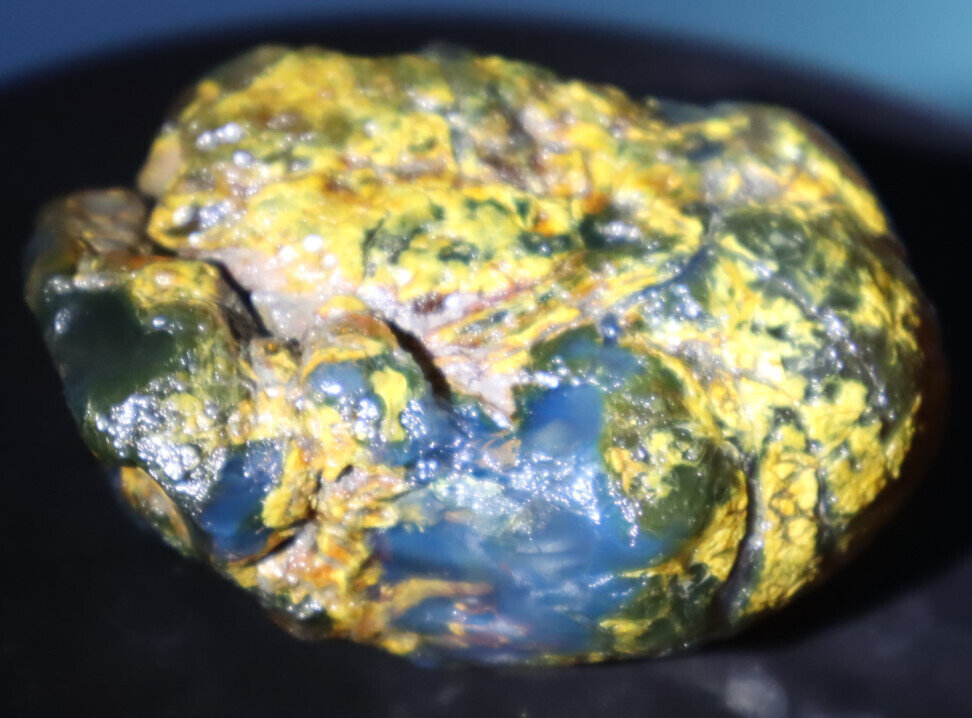 Charming Design Nat. Dominican Clear Blue Green Amber Rough Specimen 61mm 46.5g – photo 3