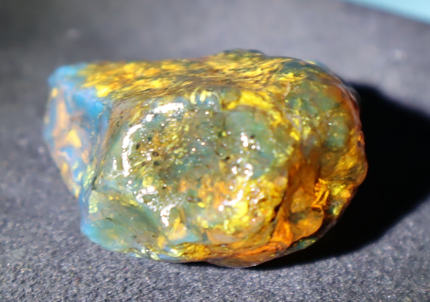 Charming Design Natural Dominican Clear Sky Blue Amber Rough Specimen 47mm 20g – photo 6