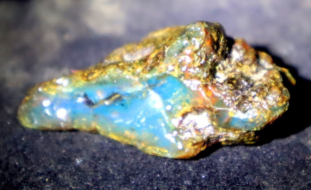 Exquisite Natural Dominican Clear Sky Blue Amber Rough Specimen 48mm 10g – photo 6
