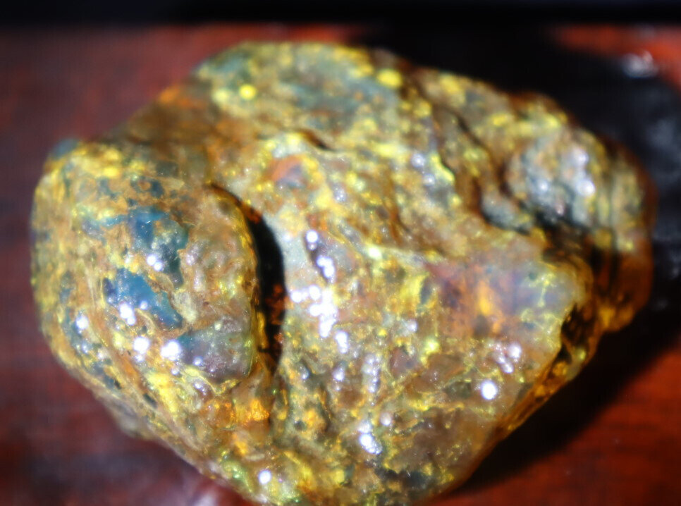 Finest Dominican Crystal Clear Light Blue Yellow Amber Rough Specimen 65mm 38.6g – photo 5