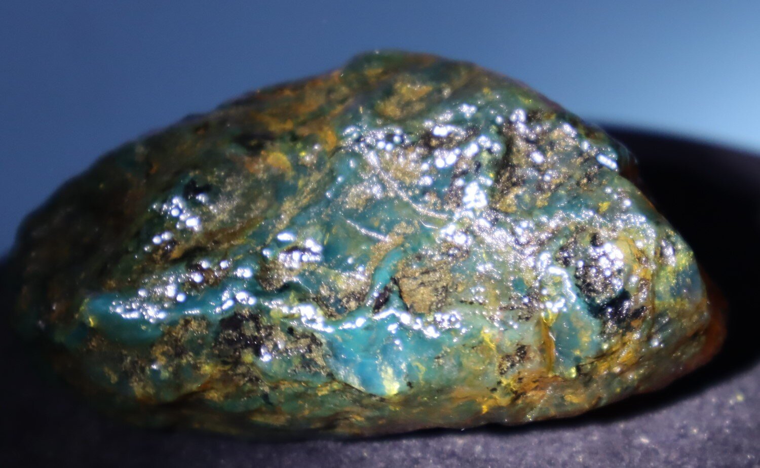 Beautiful Natural Dominican Clear Green Blue Amber Rough Specimen 75mm 59g – photo 4