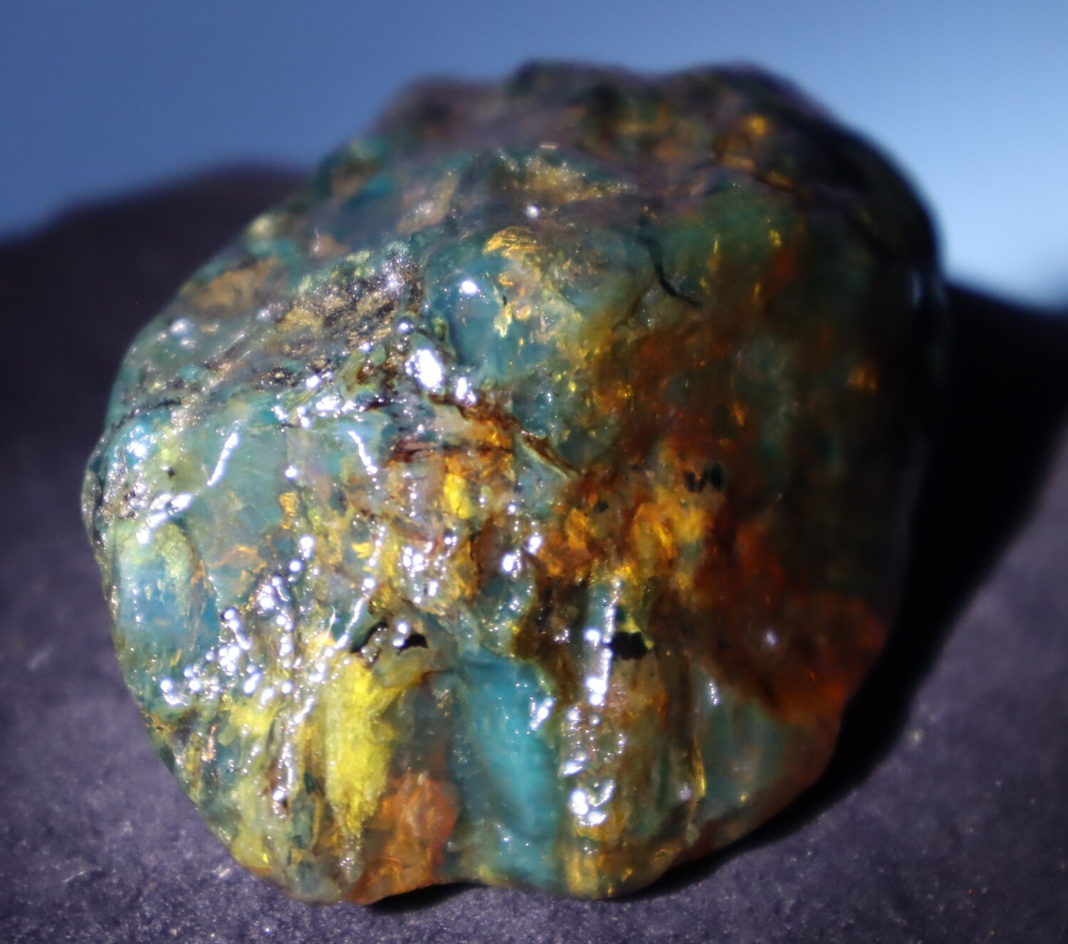 Beautiful Natural Dominican Clear Green Blue Amber Rough Specimen 75mm 59g – photo 6