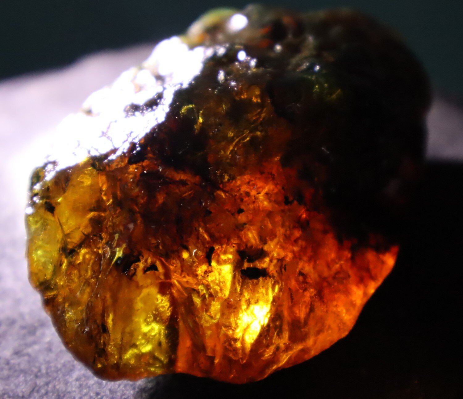 Beautiful Natural Dominican Clear Green Blue Amber Rough Specimen 75mm 59g – photo 8