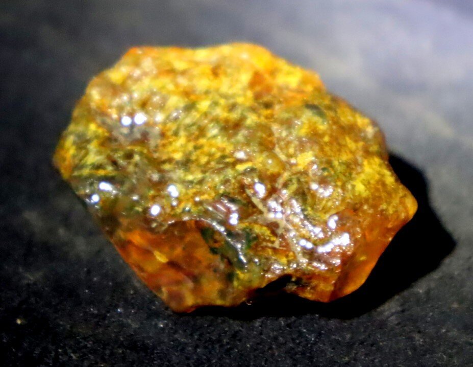 Exquisite Natural Dominican Clear Deep Yellow Amber Rough Specimen 37mm 8.6g – photo 9