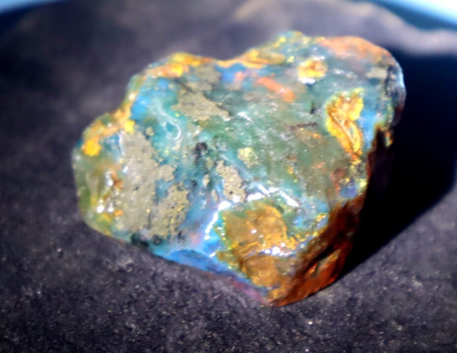 Charming Design Natural Dominican Clear Green Blue Amber Rough Specimen 50mm 26g – photo 10