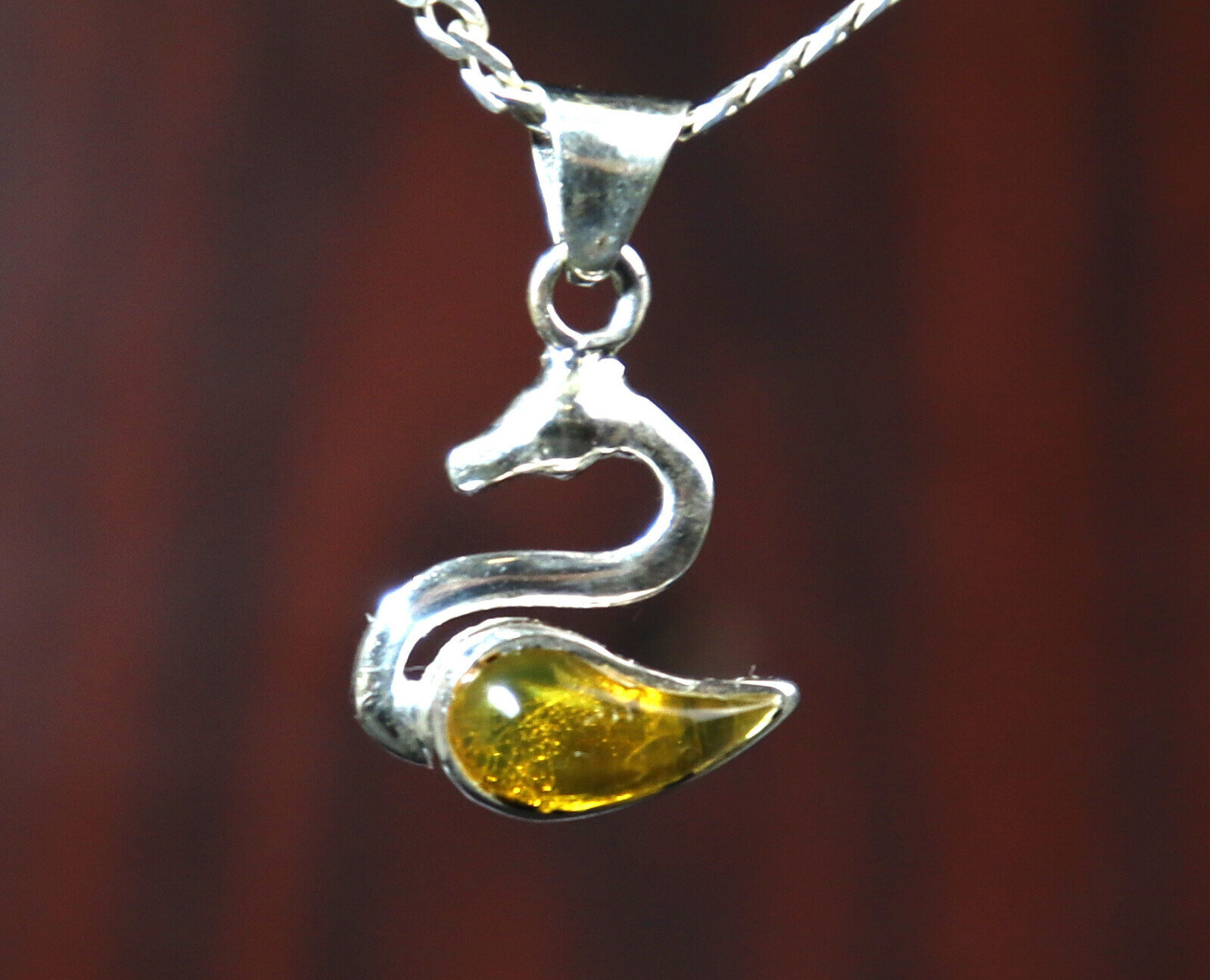 Splendid Natural Clear Yellow Amber .925 Sterling Silver Swan Pendant 31mm – photo 5